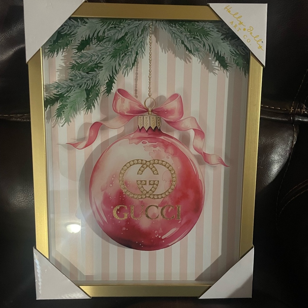 GUCCI Pink and Gold Elegant Ornament Frame, NWT